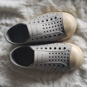 Native kids shoes grey sz C11